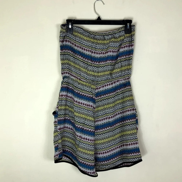 Be.You.Tiful Multi Color Strapless Romper Size Large - Picture 2 of 5